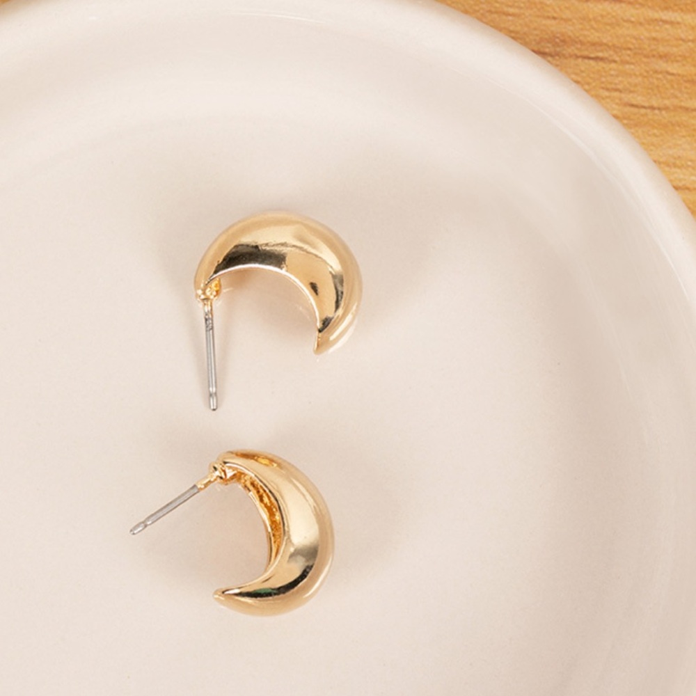 FOXY ORIGINALS
Teardrop Earrings